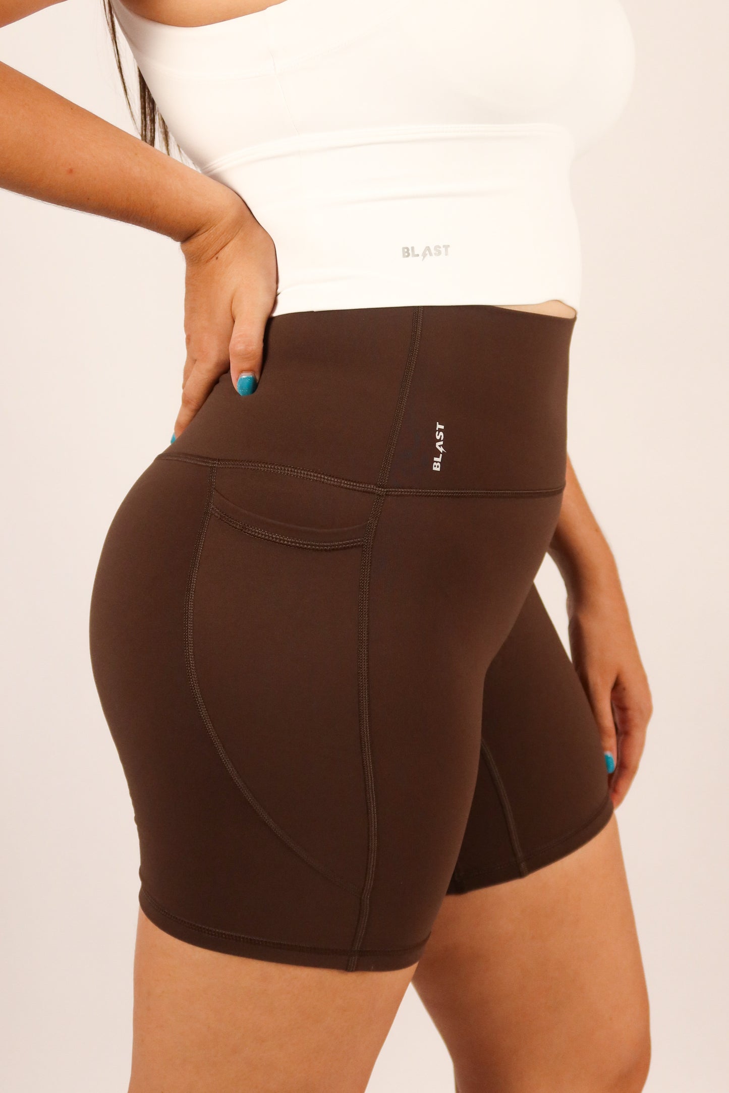 Pocket Mid Short Café