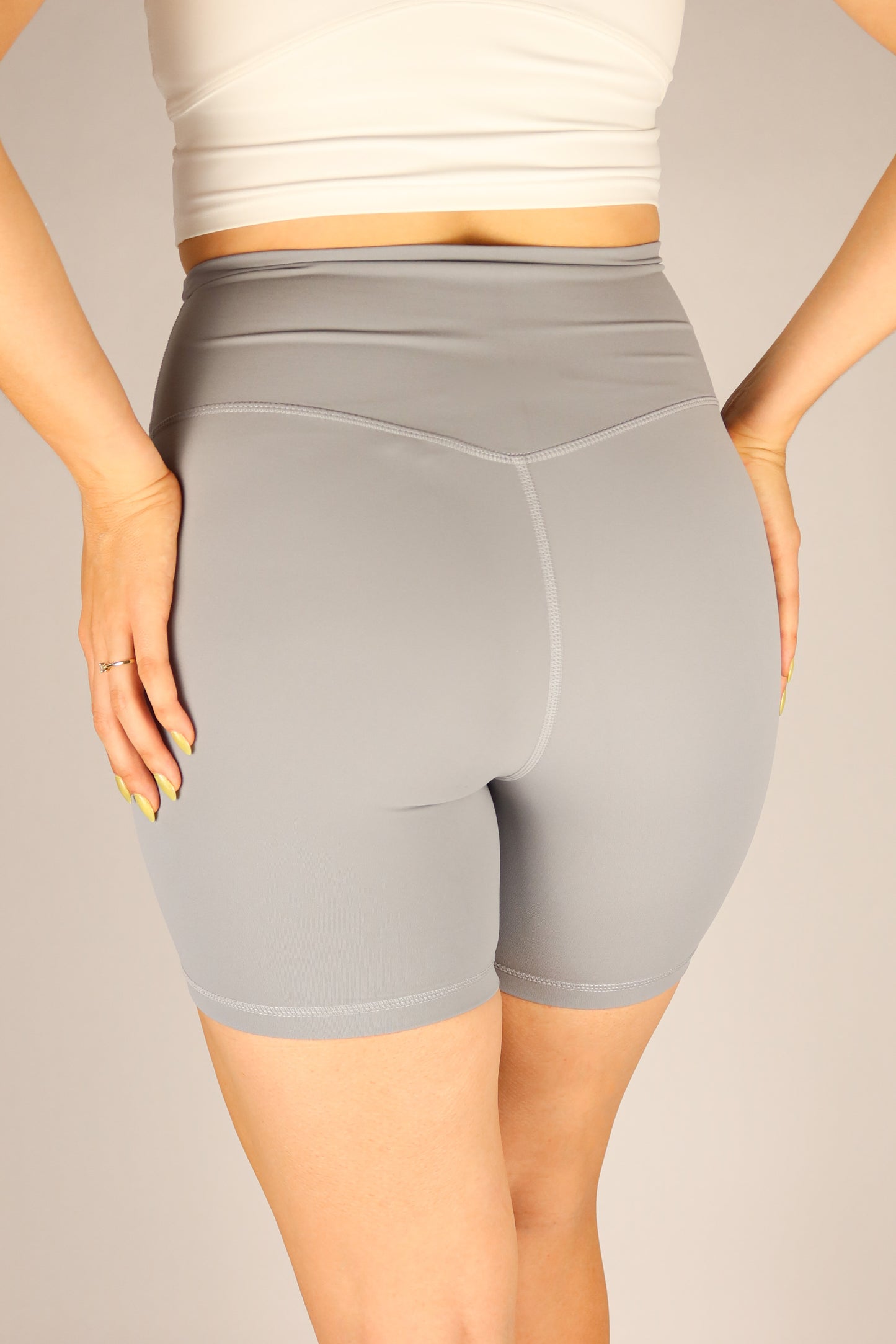 Mid Short Rhino Grey