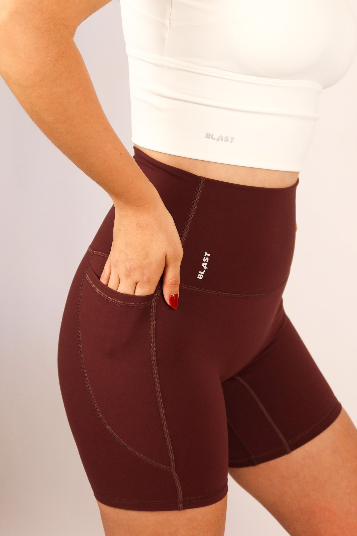 Pocket Mid Short Vino