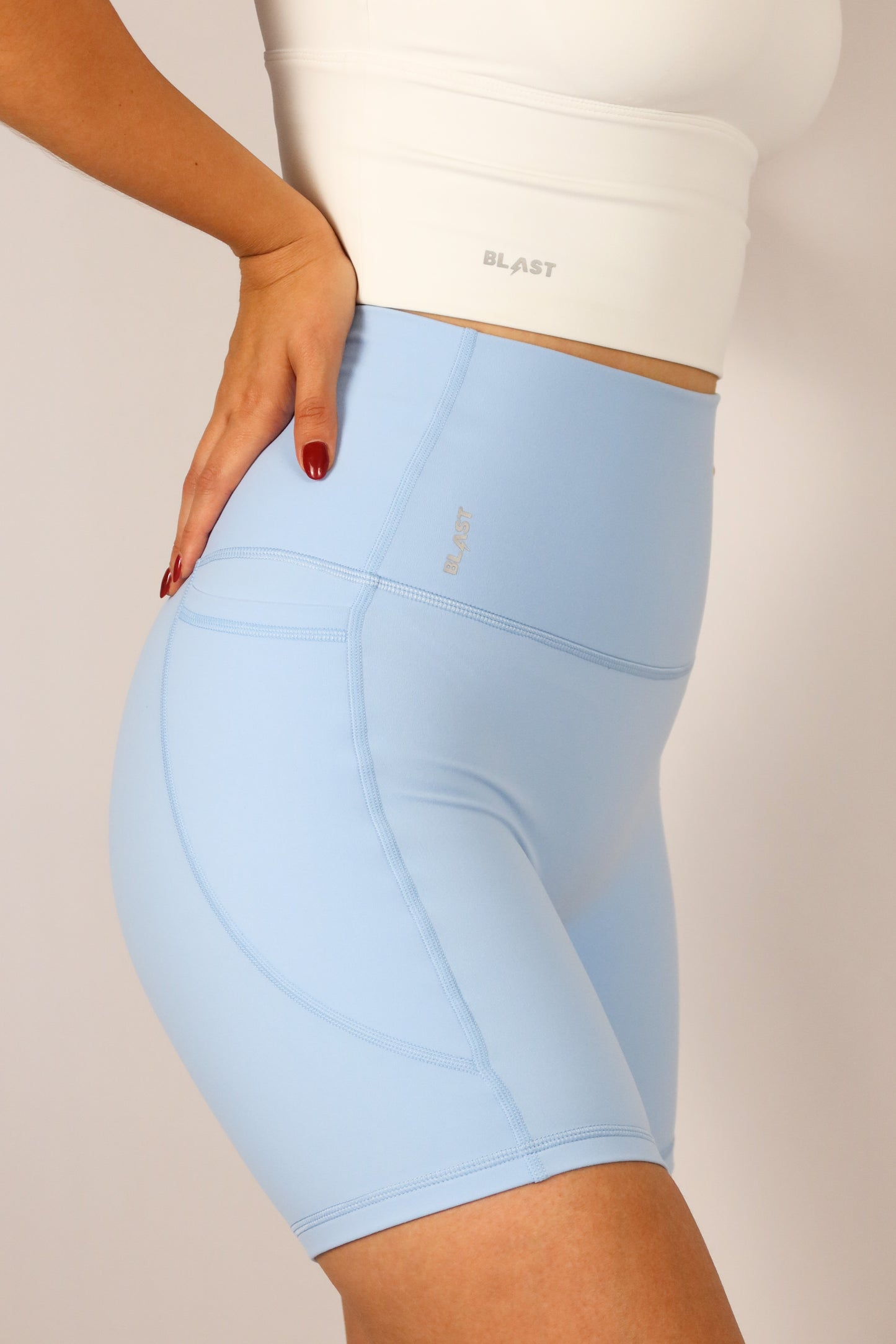 Pocket Mid Short Baby Blue