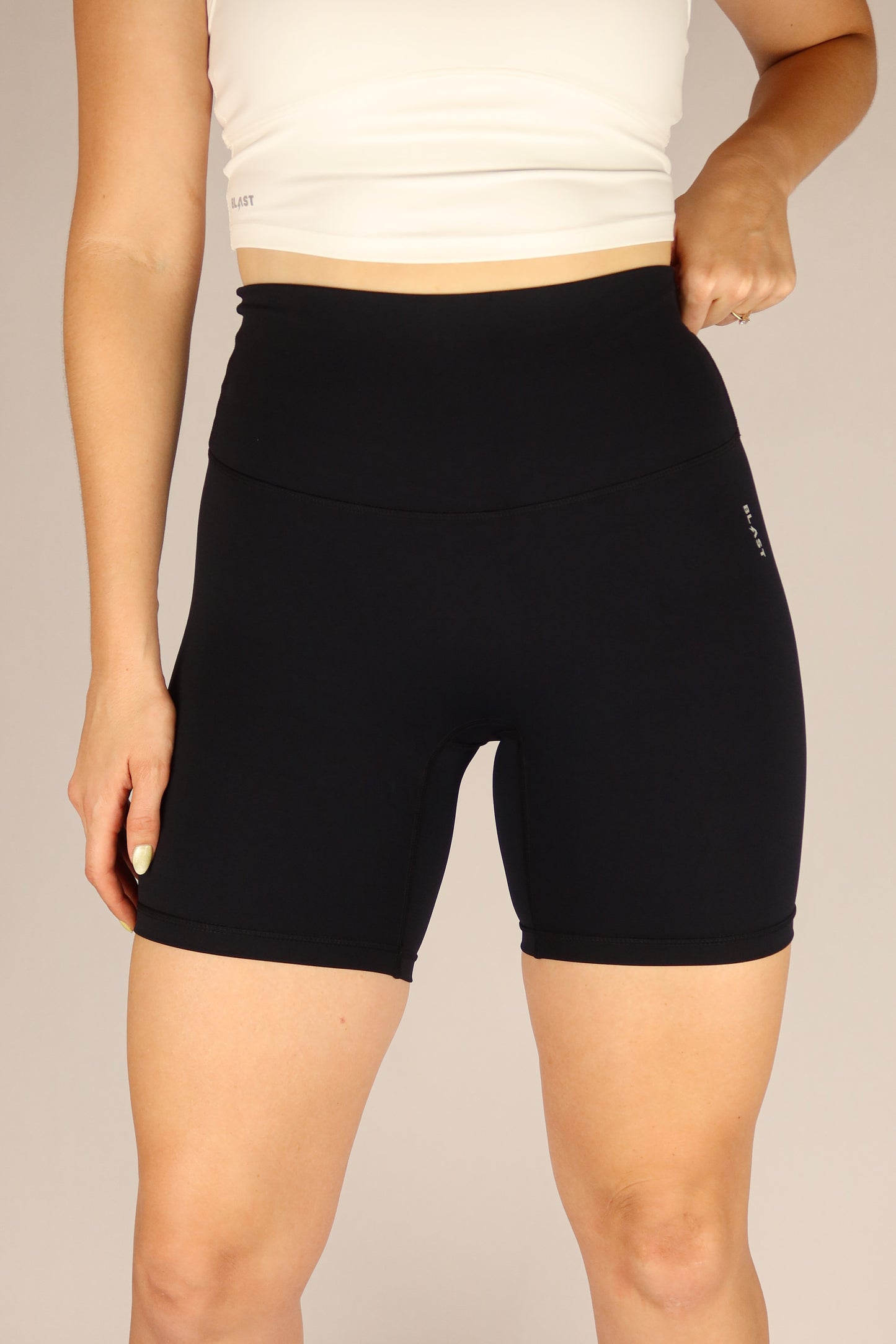 Mid Short Negro