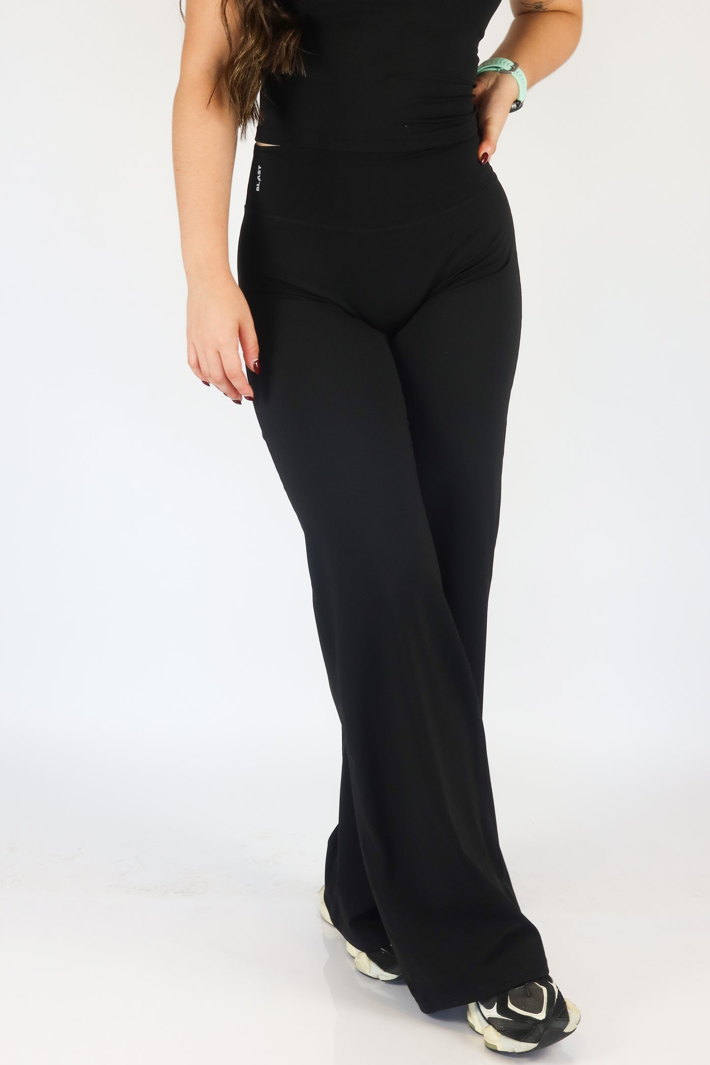 Black - Wide Leg Pant