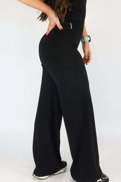Black - Wide Leg Pant